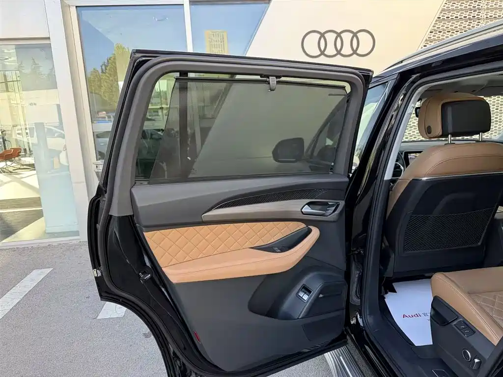 Audi Q6 — миниатюра 21