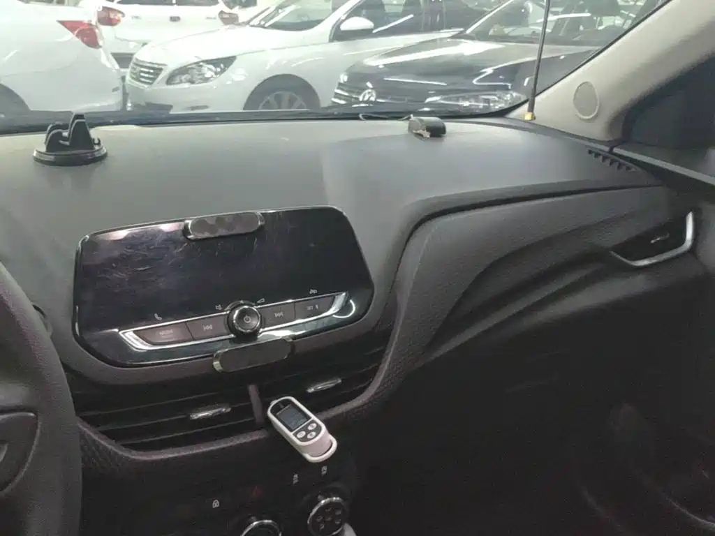 Chevrolet Cavalier — миниатюра 10