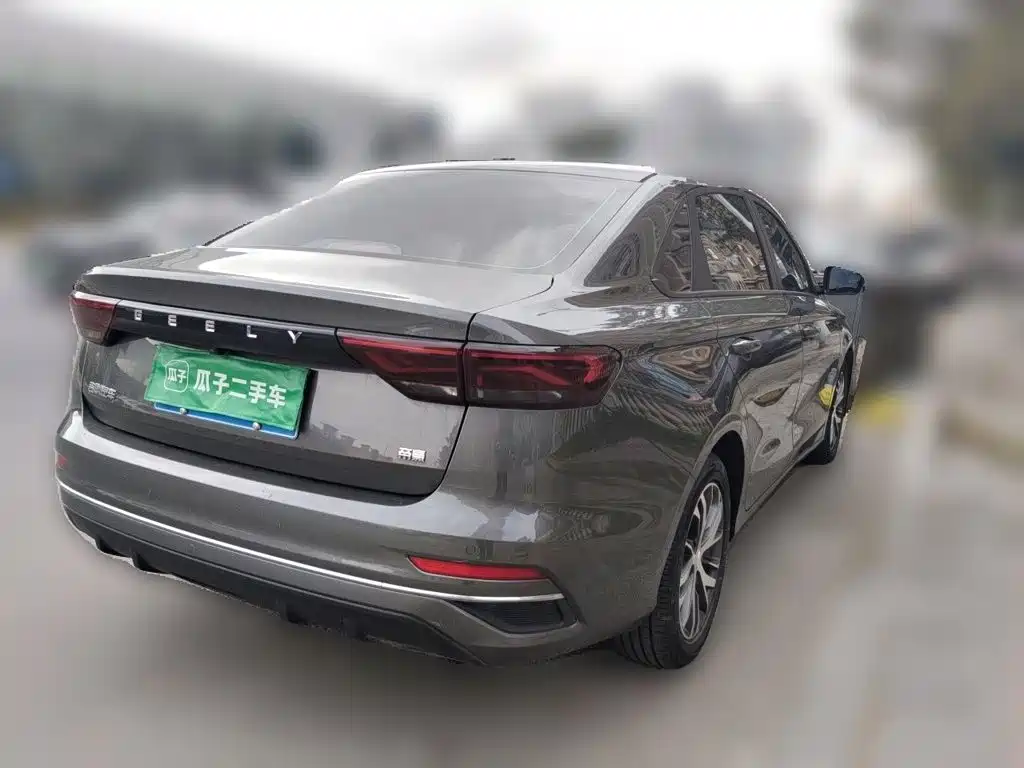 Geely Emgrand — миниатюра 6
