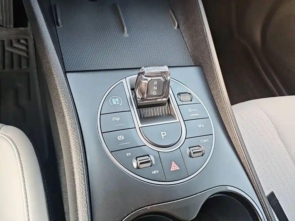 BYD Seal 05 DM-i — миниатюра 14