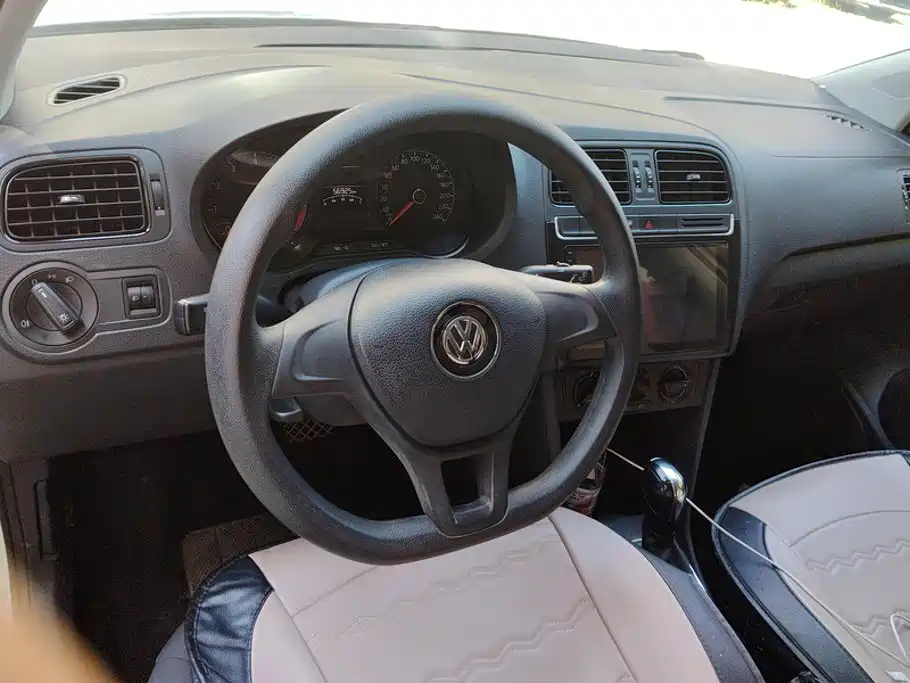 Volkswagen Polo — миниатюра 12