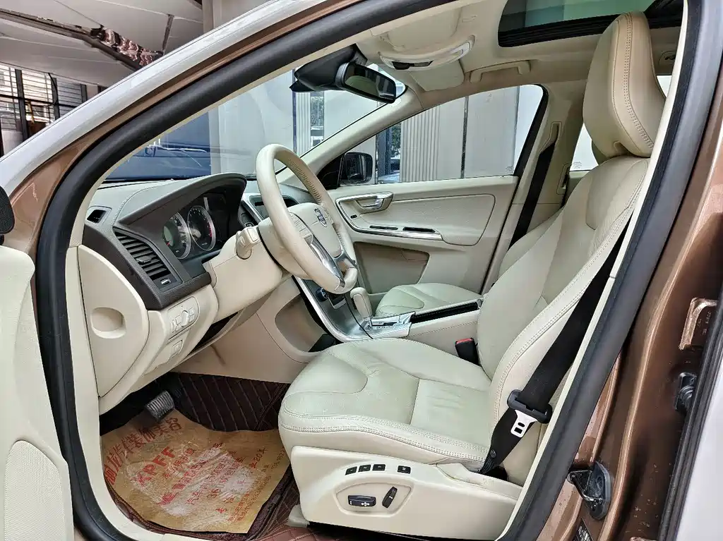 Volvo XC60 (Import) — миниатюра 8