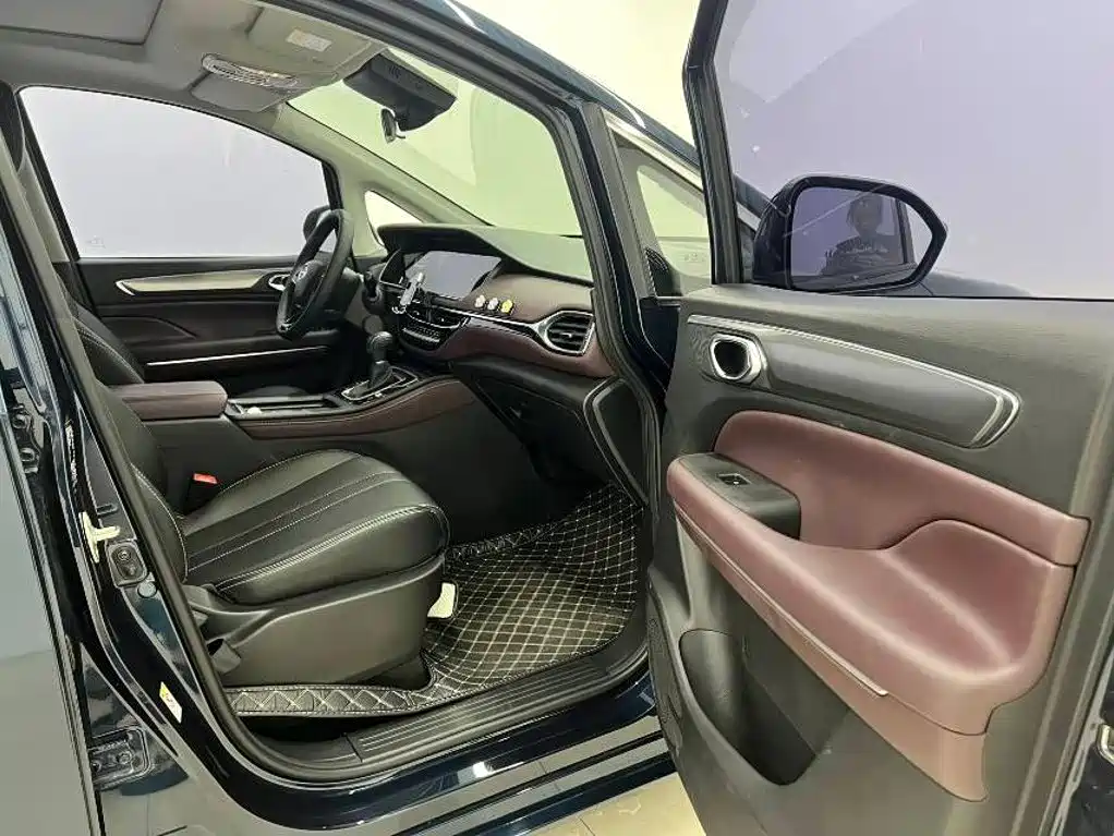 GAC Motor Trumpchi M6 — миниатюра 9