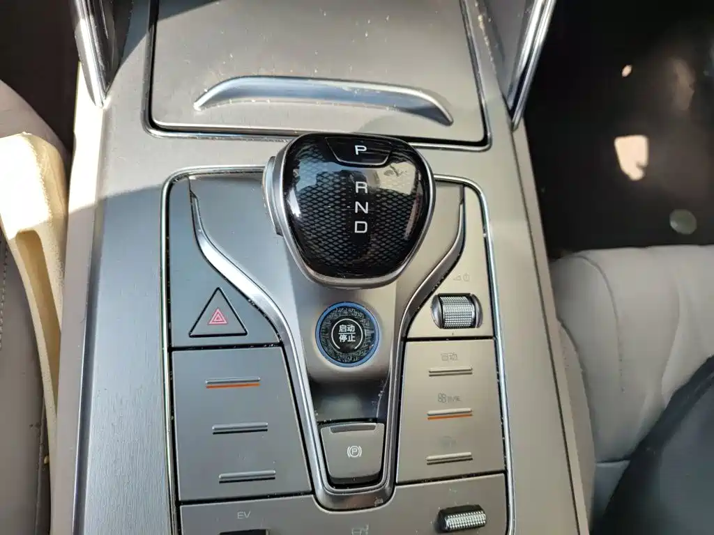 BYD Tang New Energy — миниатюра 7