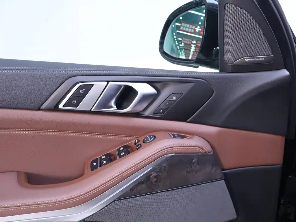 BMW X5 (Import) — миниатюра 17