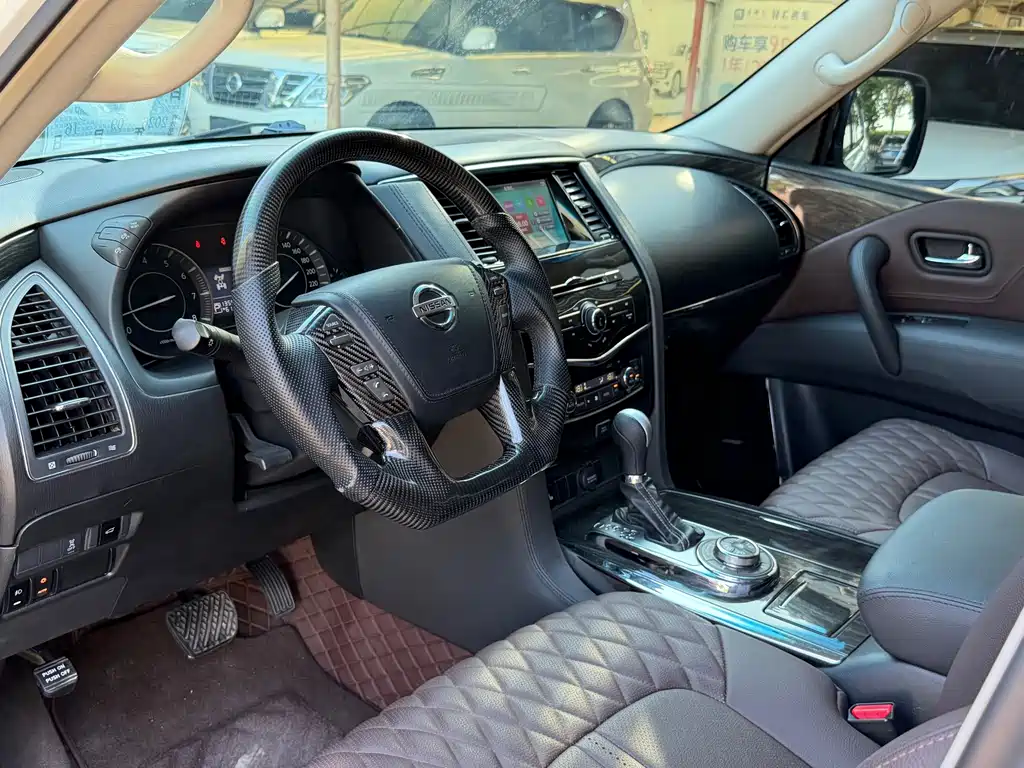 Nissan Patrol — миниатюра 7