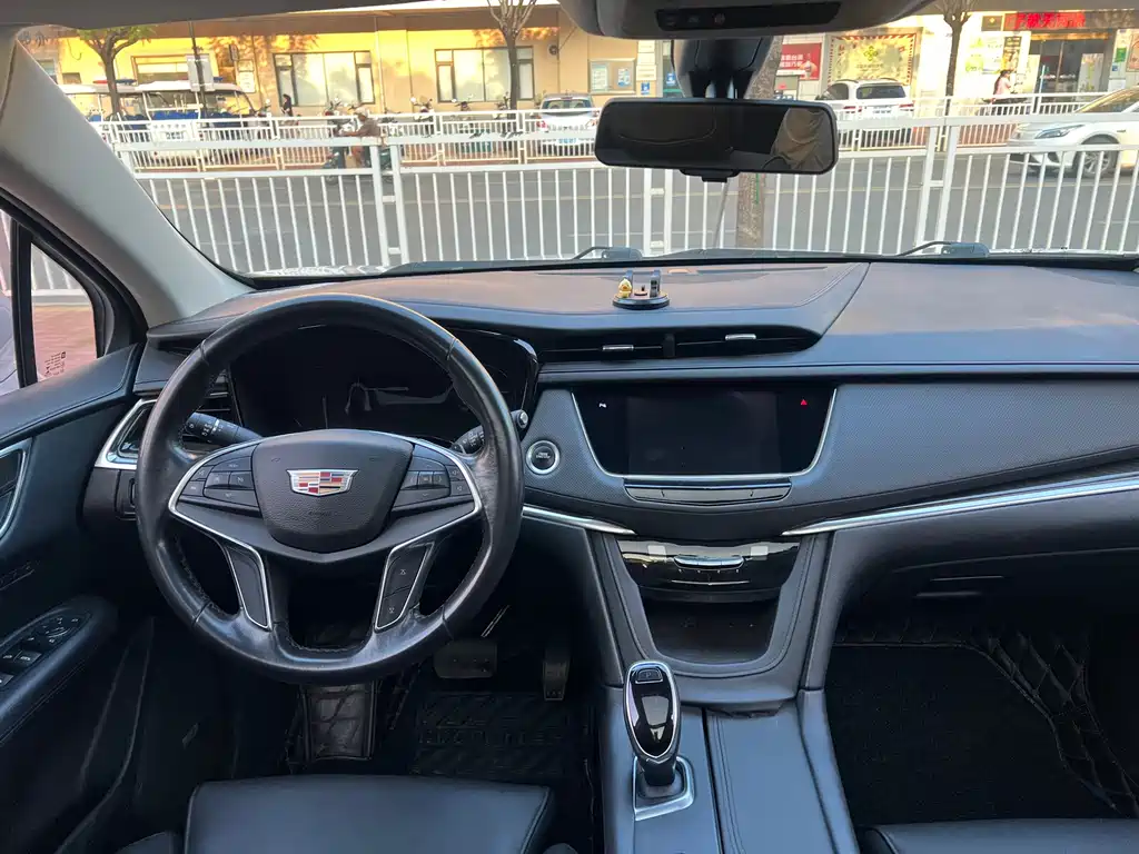 Cadillac XT5 — миниатюра 13