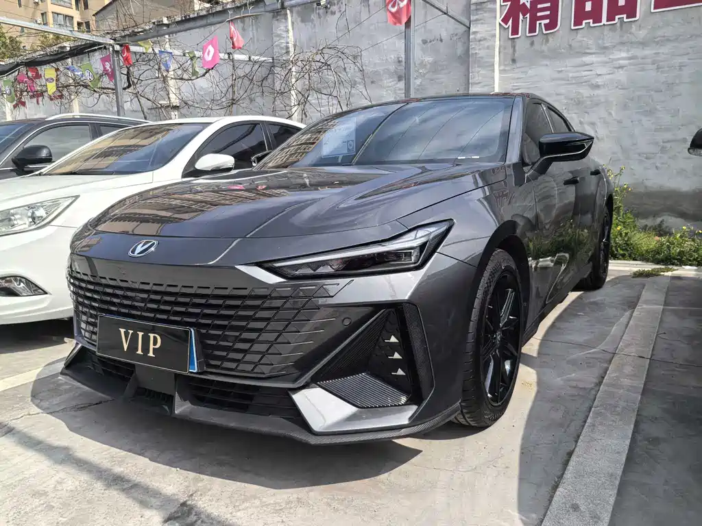 Changan UNI-V 2022 1.5T Luxury