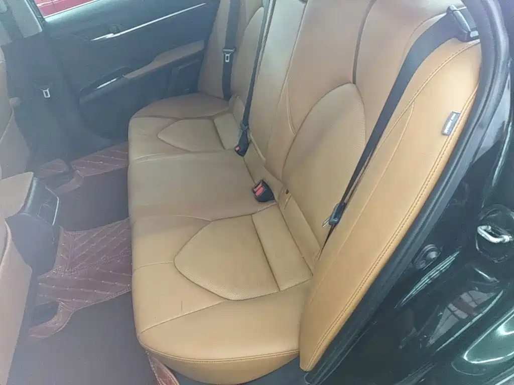 Toyota Camry — миниатюра 17