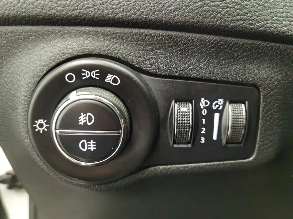 Jeep Compass — миниатюра 21