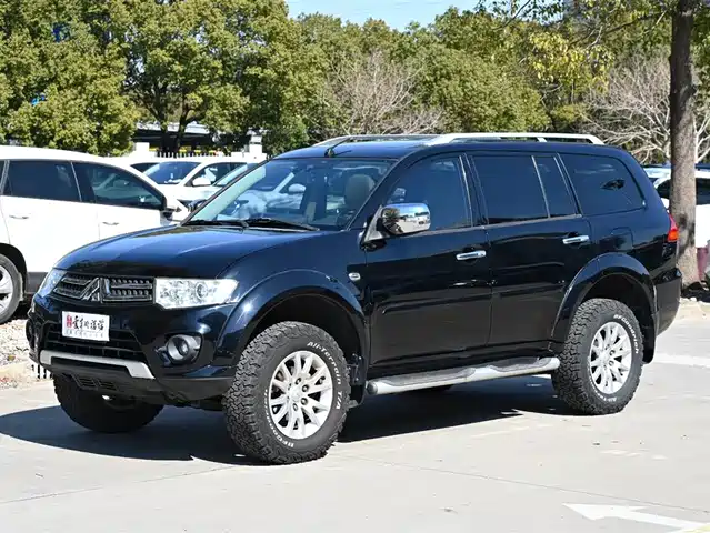 MITSUBISHI PAJERO JINCHANG