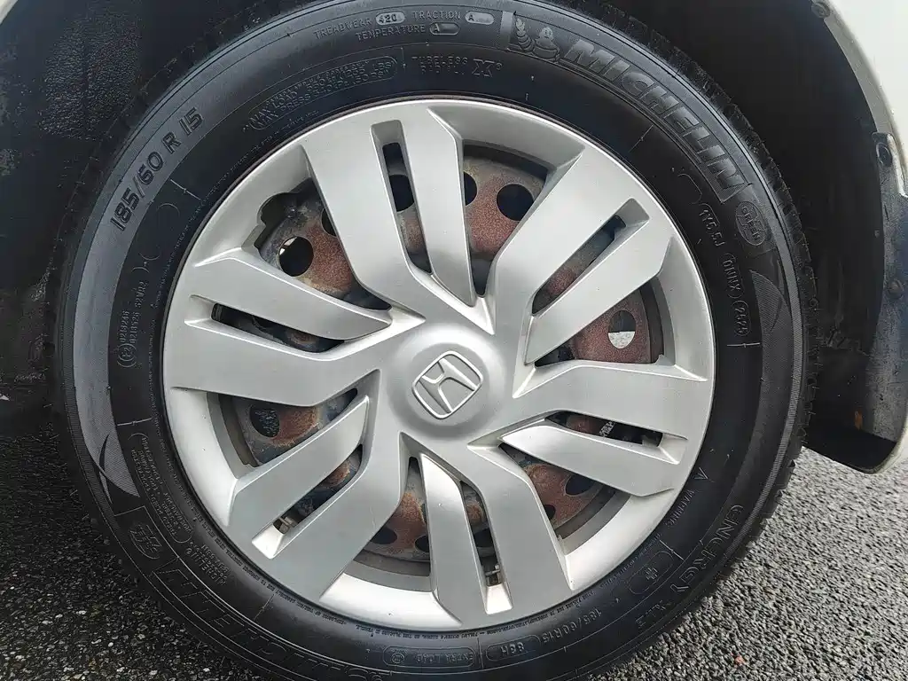 Honda Fit — миниатюра 10
