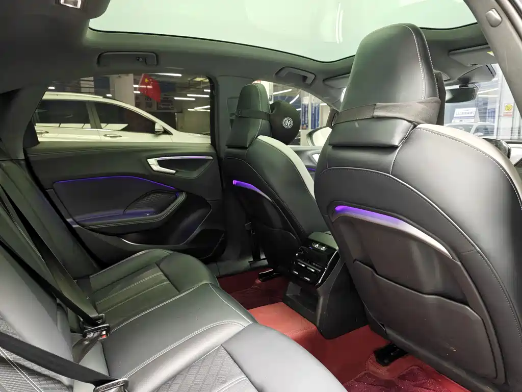 Audi A5L — миниатюра 10