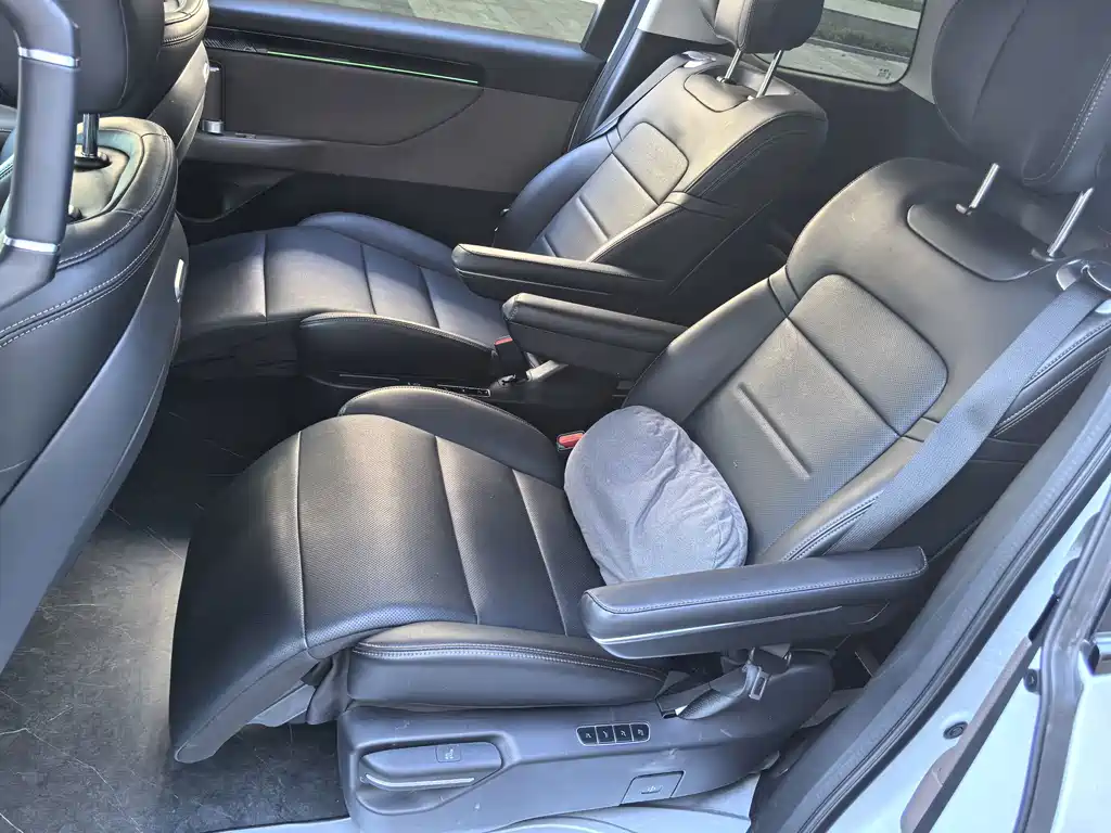 GAC Motor Trumpchi E8 PHEV — миниатюра 23