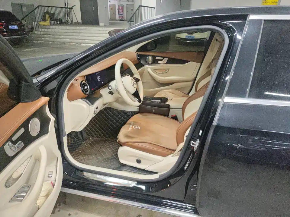 Mercedes-Benz E-Class — миниатюра 7