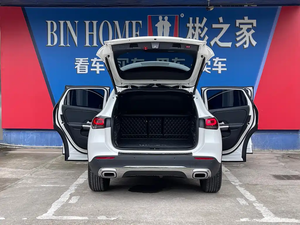 Mercedes-Benz GLA — миниатюра 23