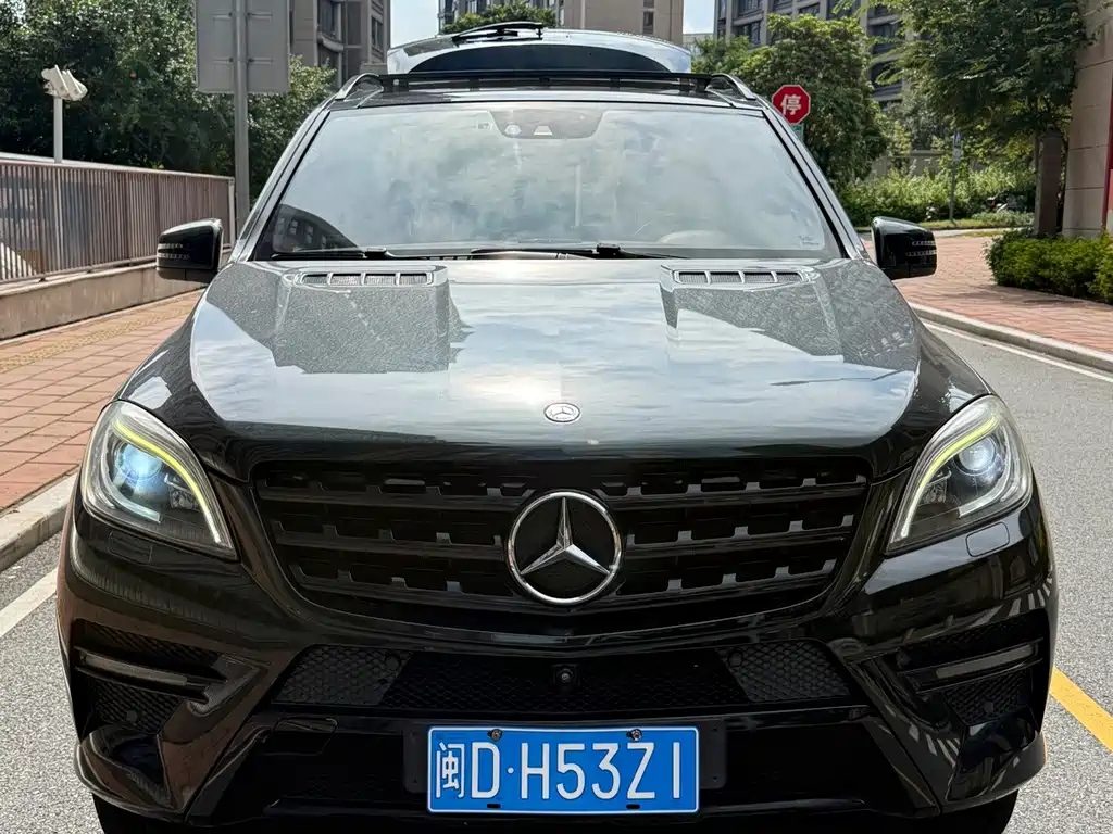 Mercedes-Benz M-Class — миниатюра 7