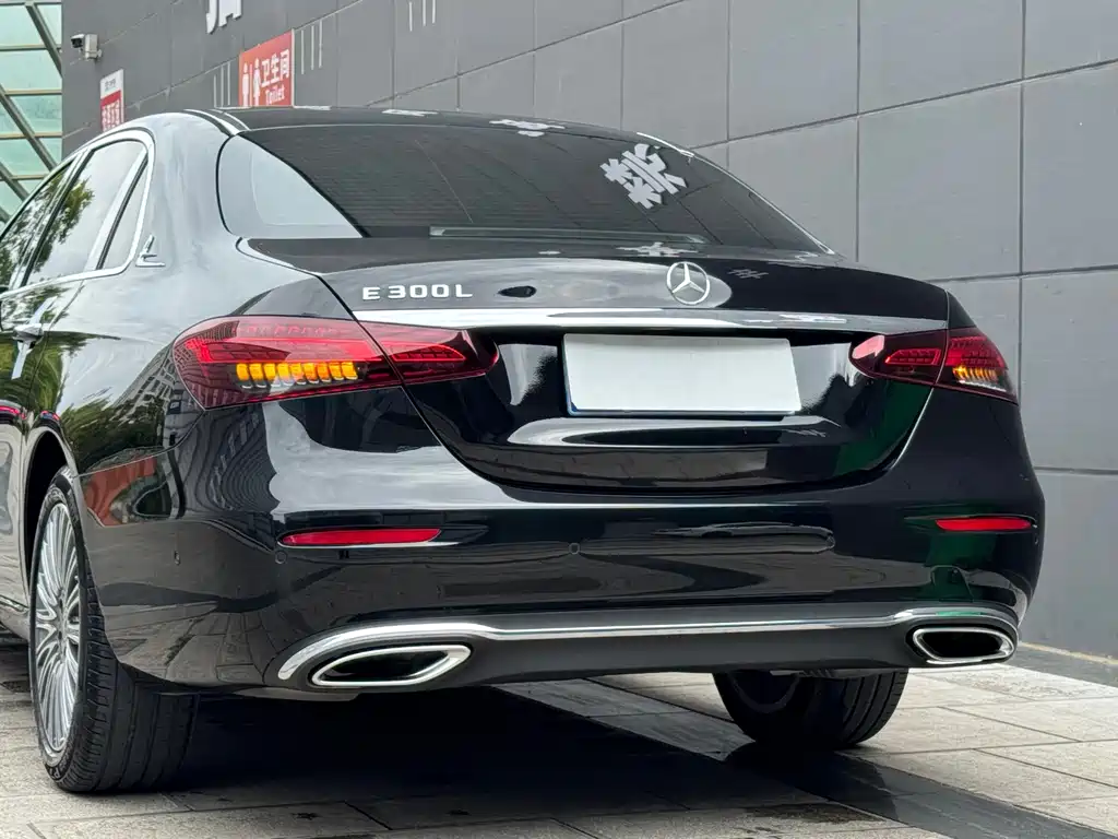 Mercedes-Benz E-Class — миниатюра 25