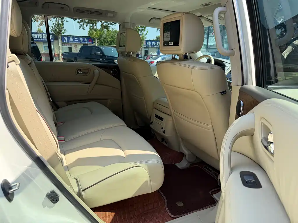 Nissan Patrol — миниатюра 20