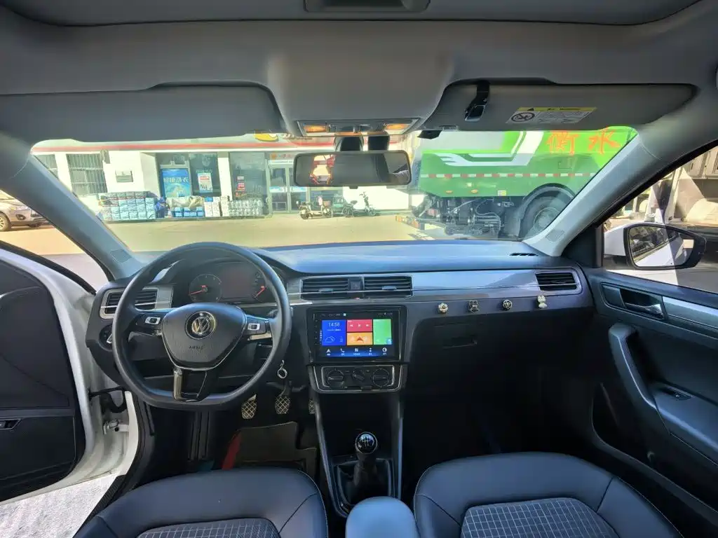 Volkswagen Santana — миниатюра 15