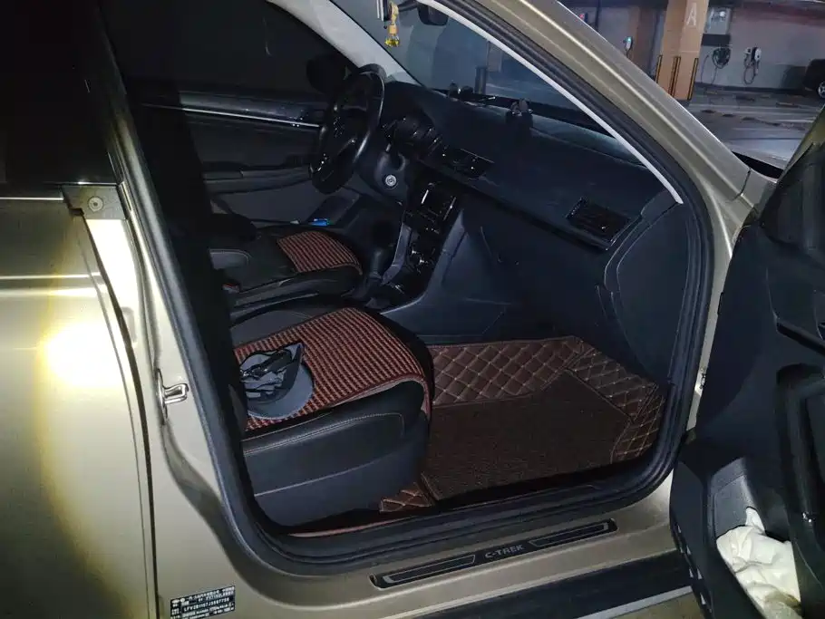 Volkswagen C-Trek 2018 1.5L MT Comfort