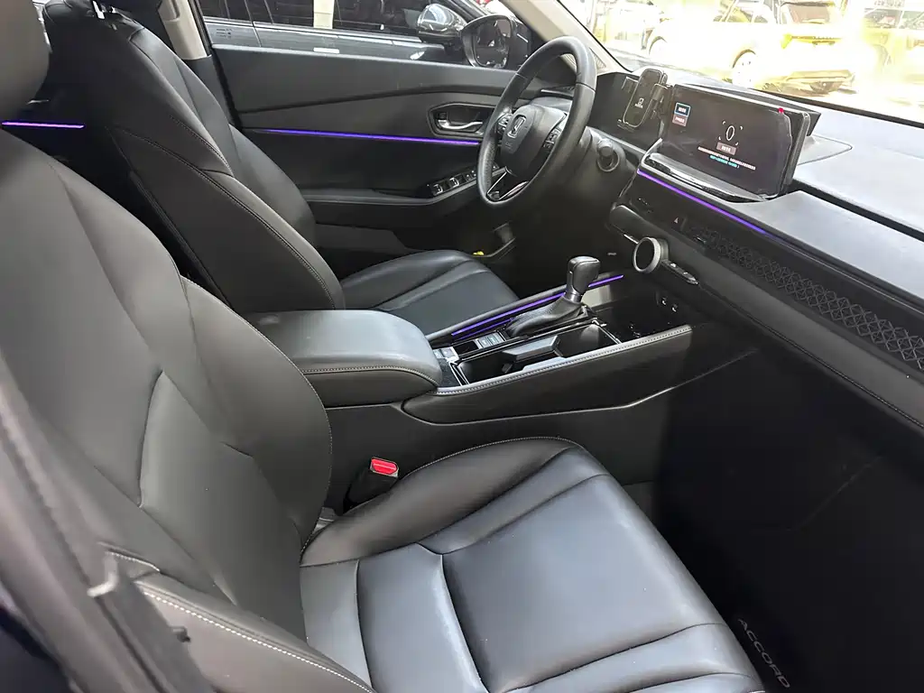 Honda Accord — миниатюра 8