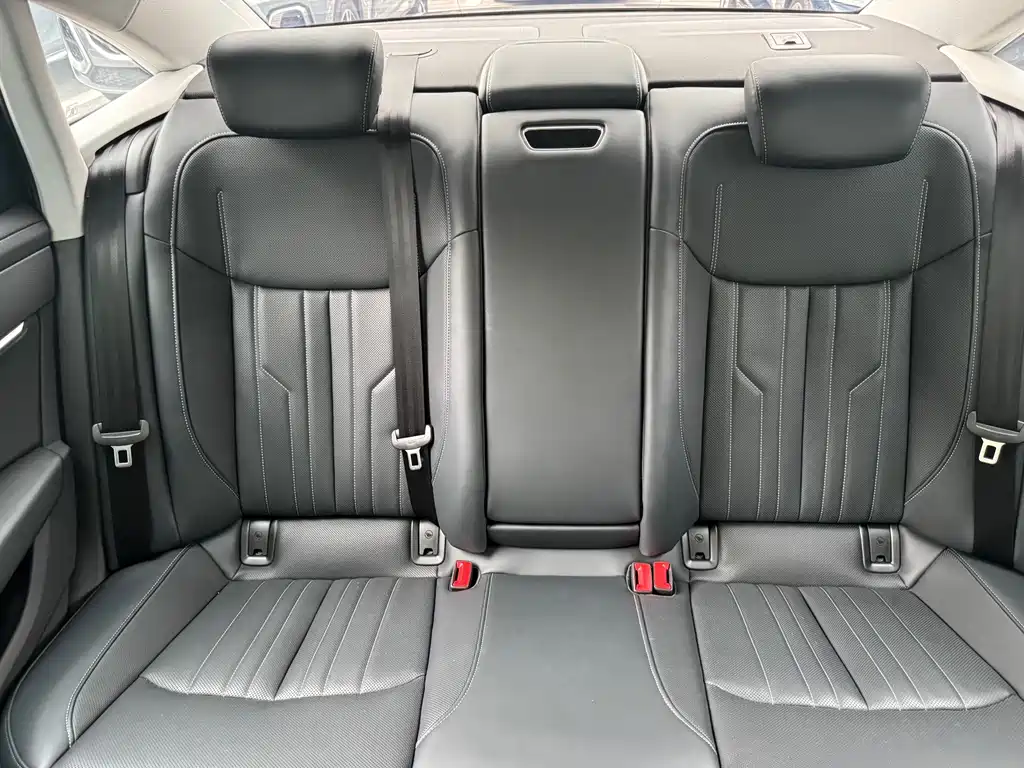 Audi A6L — миниатюра 22
