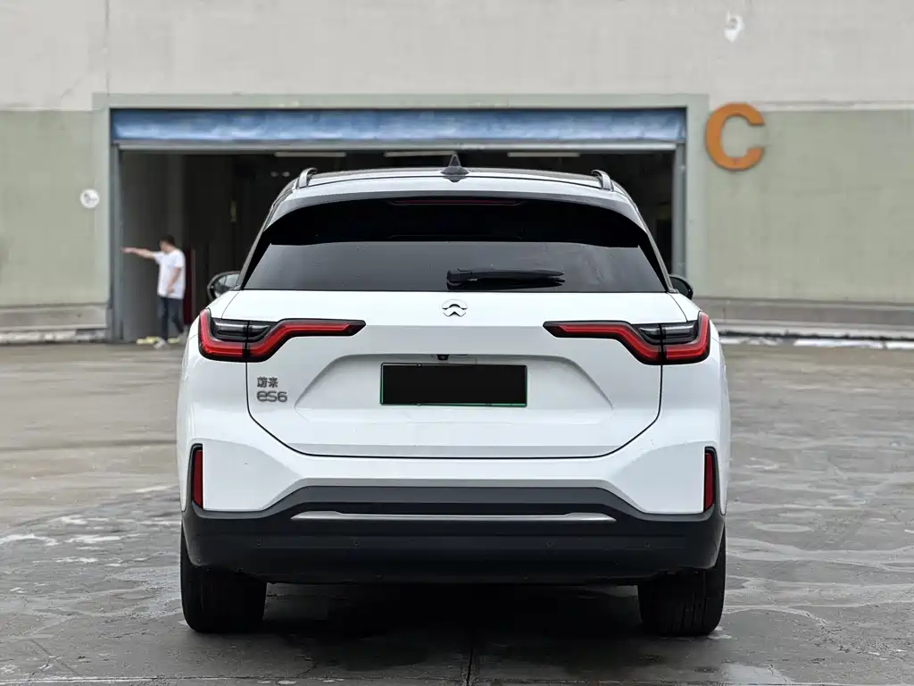 NIO ES6 — миниатюра 8