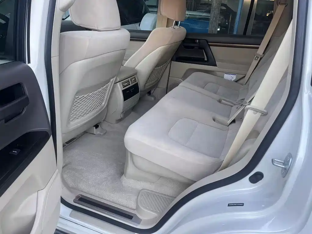 Toyota Land Cruiser — миниатюра 4