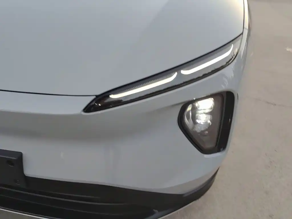 NIO ES6 — миниатюра 24