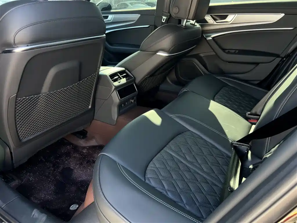 Audi A6L — миниатюра 5