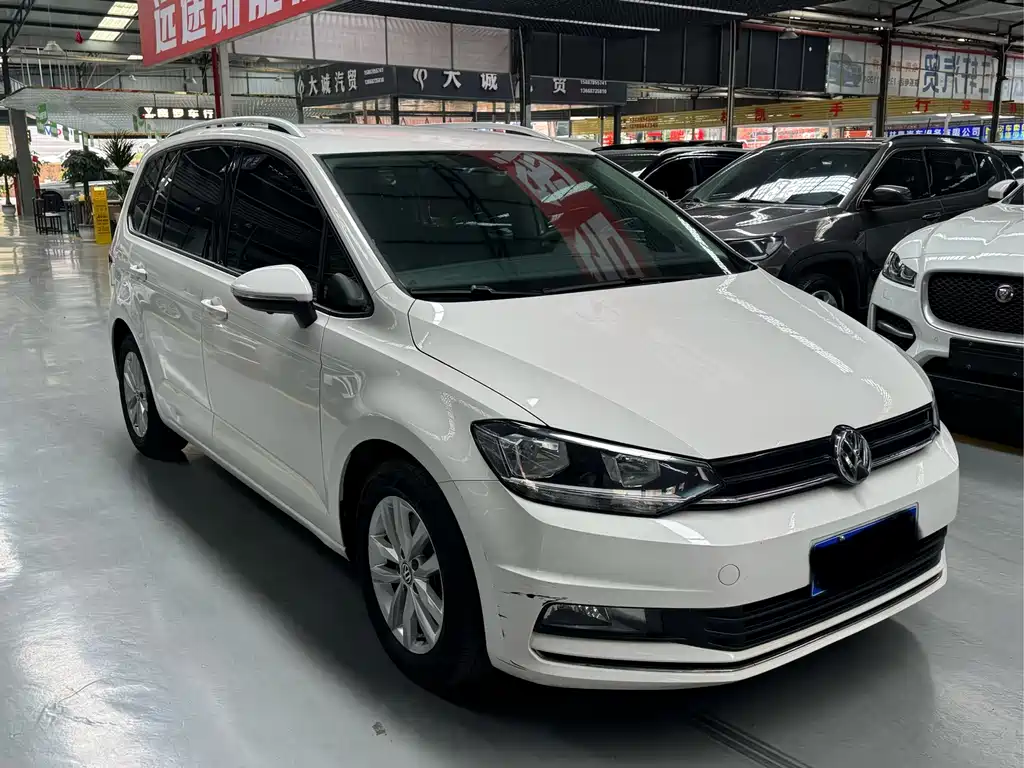 Volkswagen Touran — миниатюра 3