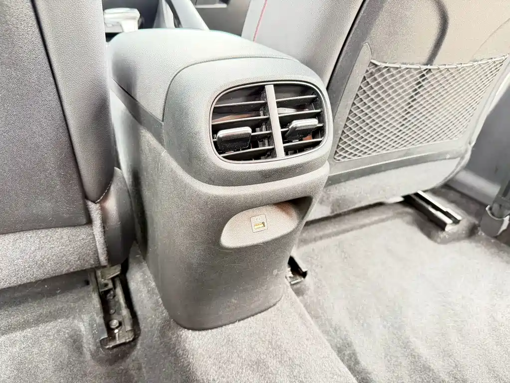 Hyundai Elantra — миниатюра 19
