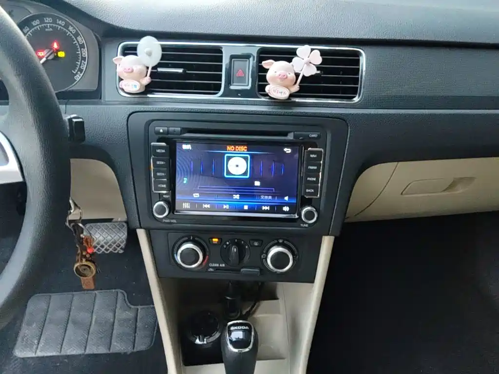 Skoda Rapid — миниатюра 13