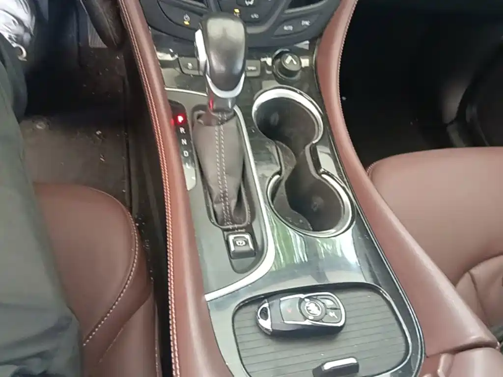 Buick Envision Plus — миниатюра 19
