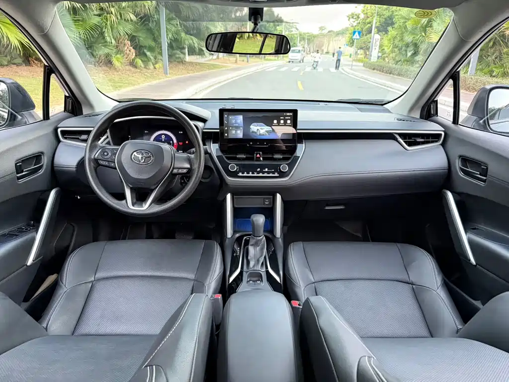 Toyota Frontlander — миниатюра 6