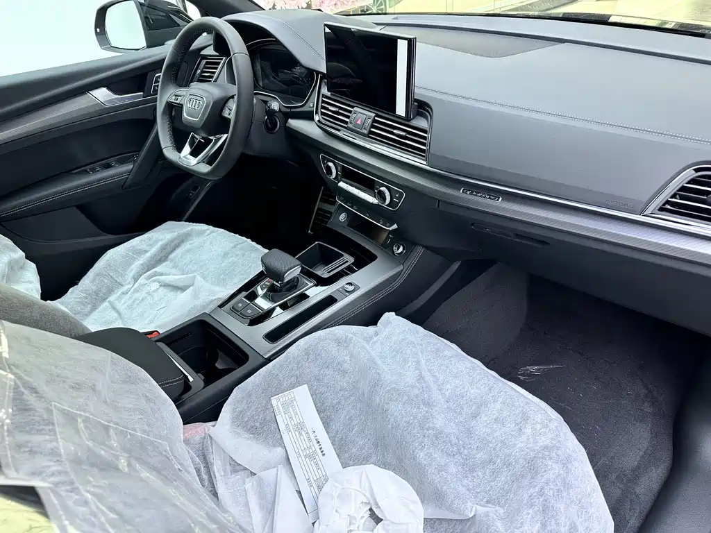 Audi Q5L — миниатюра 13