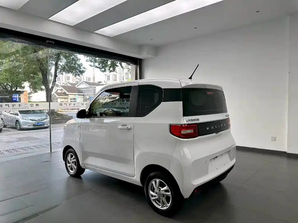 Wuling MINIEV — миниатюра 7