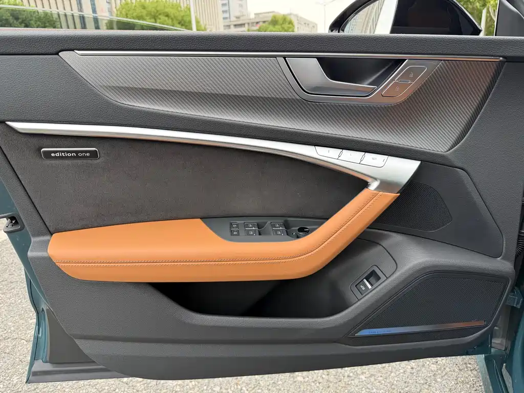 Audi A7L — миниатюра 8