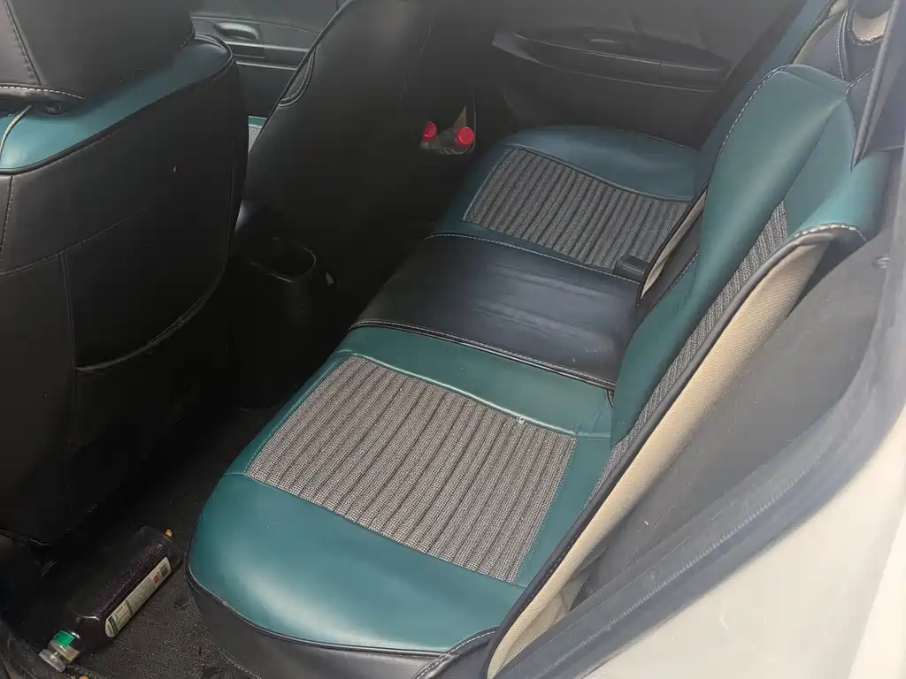 Toyota Yaris L — миниатюра 6
