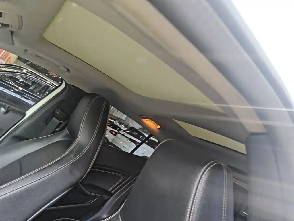 Mercedes-Benz GLA — миниатюра 18