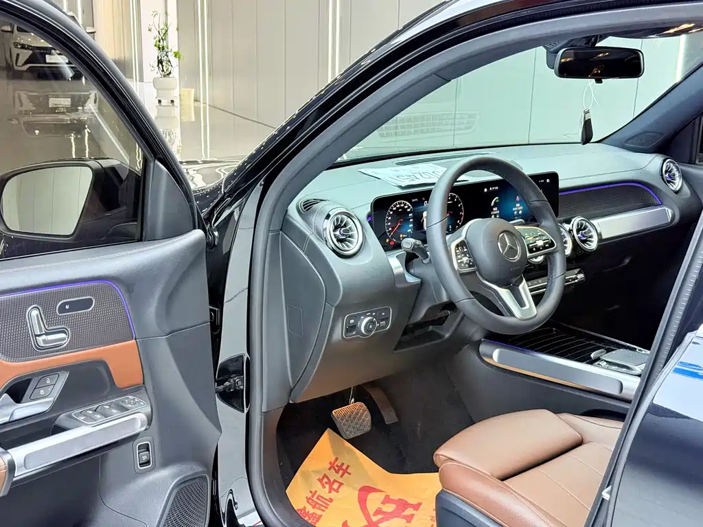Mercedes-Benz GLB — миниатюра 4