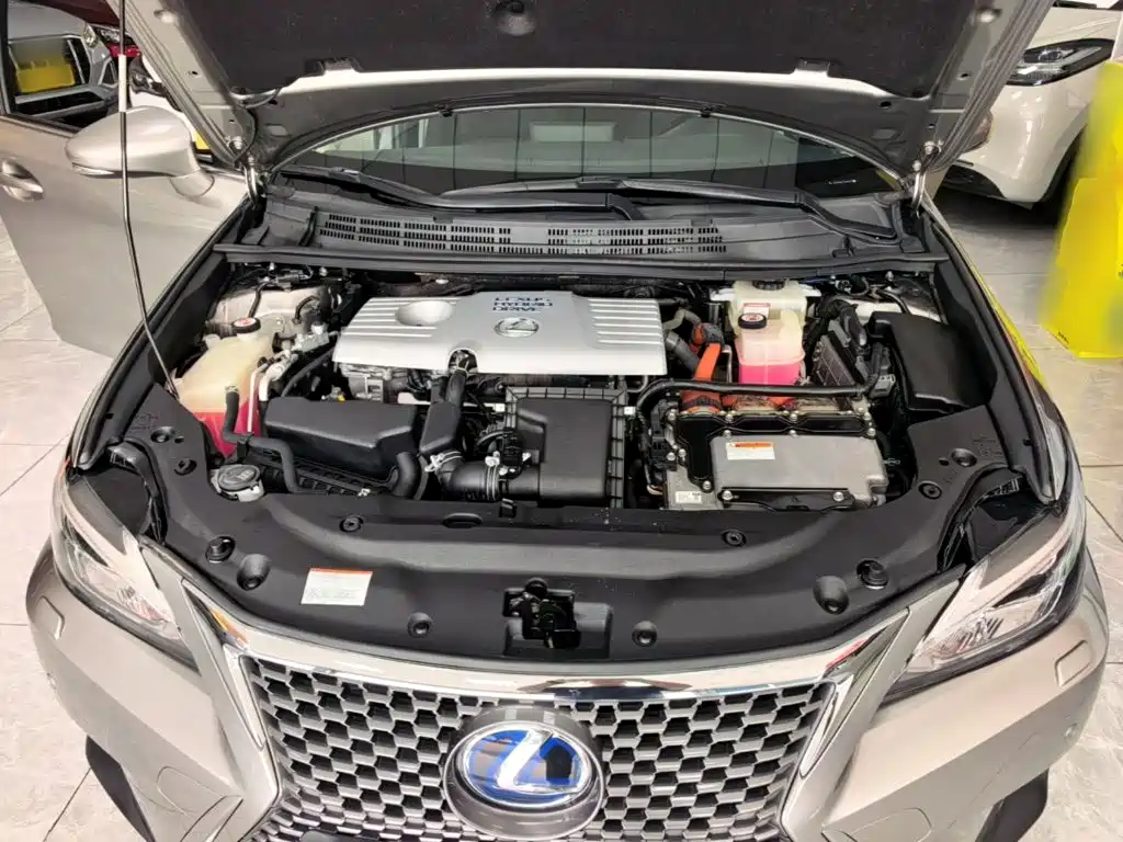 Lexus CT — миниатюра 20