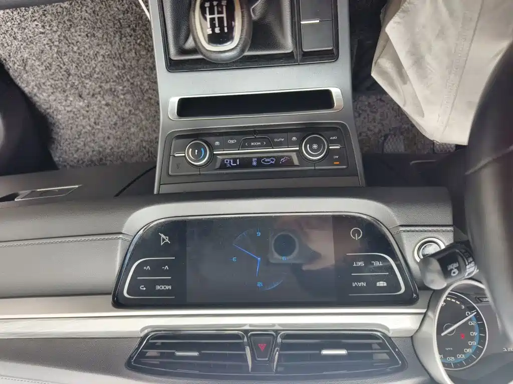 Geely Emgrand — миниатюра 6