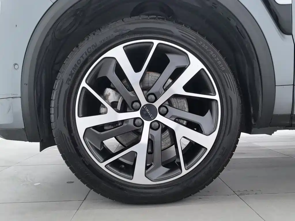 Lynk & Co 01 EM-P — миниатюра 17