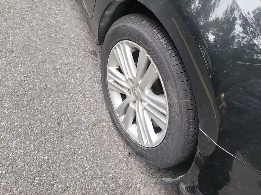 Lexus ES — миниатюра 6
