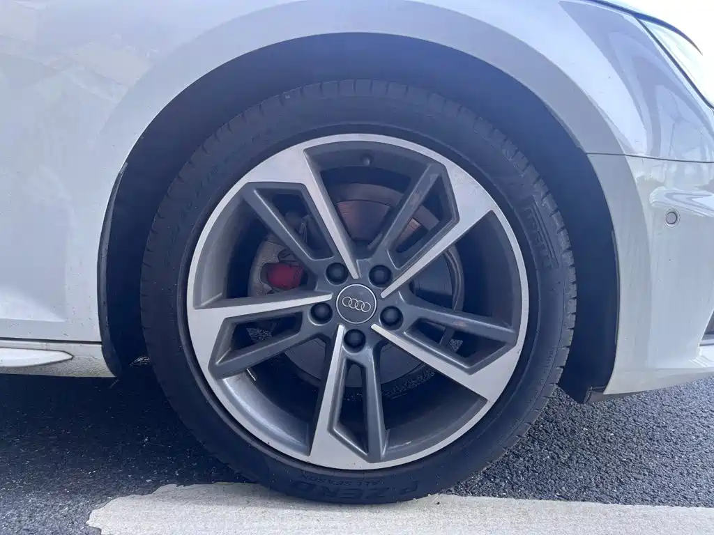 Audi A4L — миниатюра 14