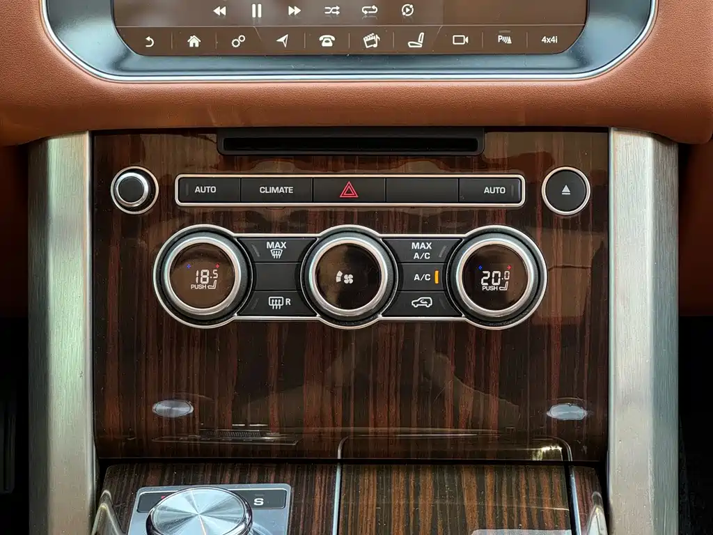 Land Rover Range Rover — миниатюра 11