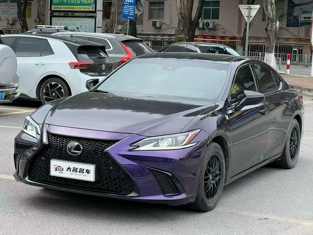 Lexus ES 2019
