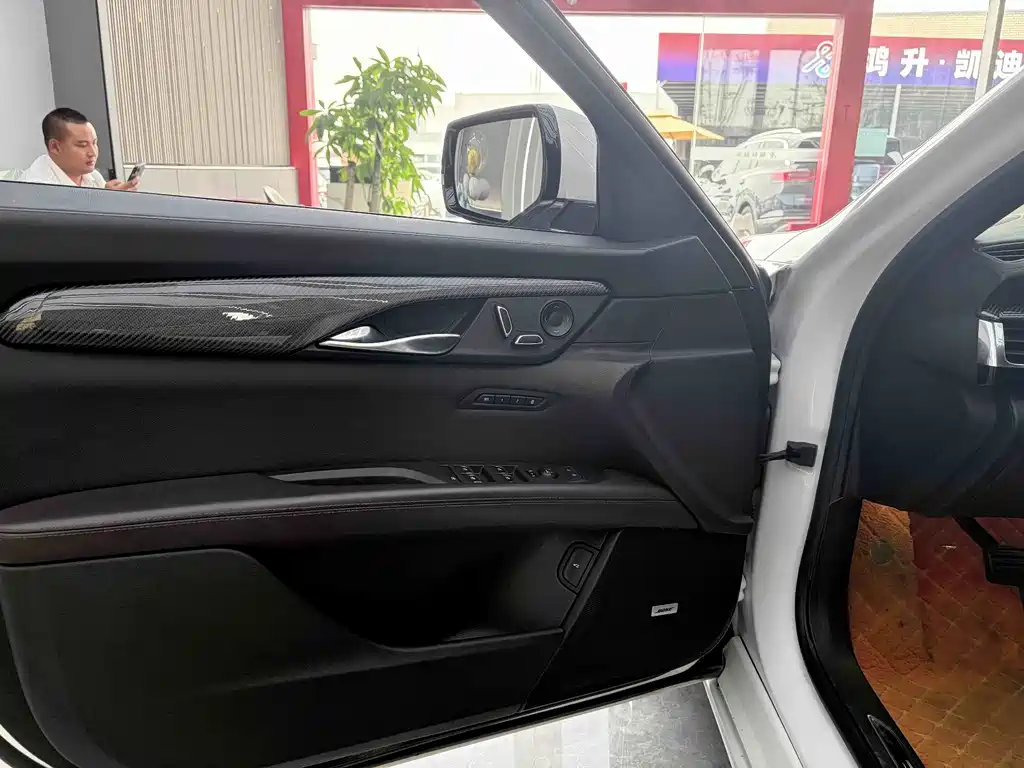 Cadillac CT6 — миниатюра 7